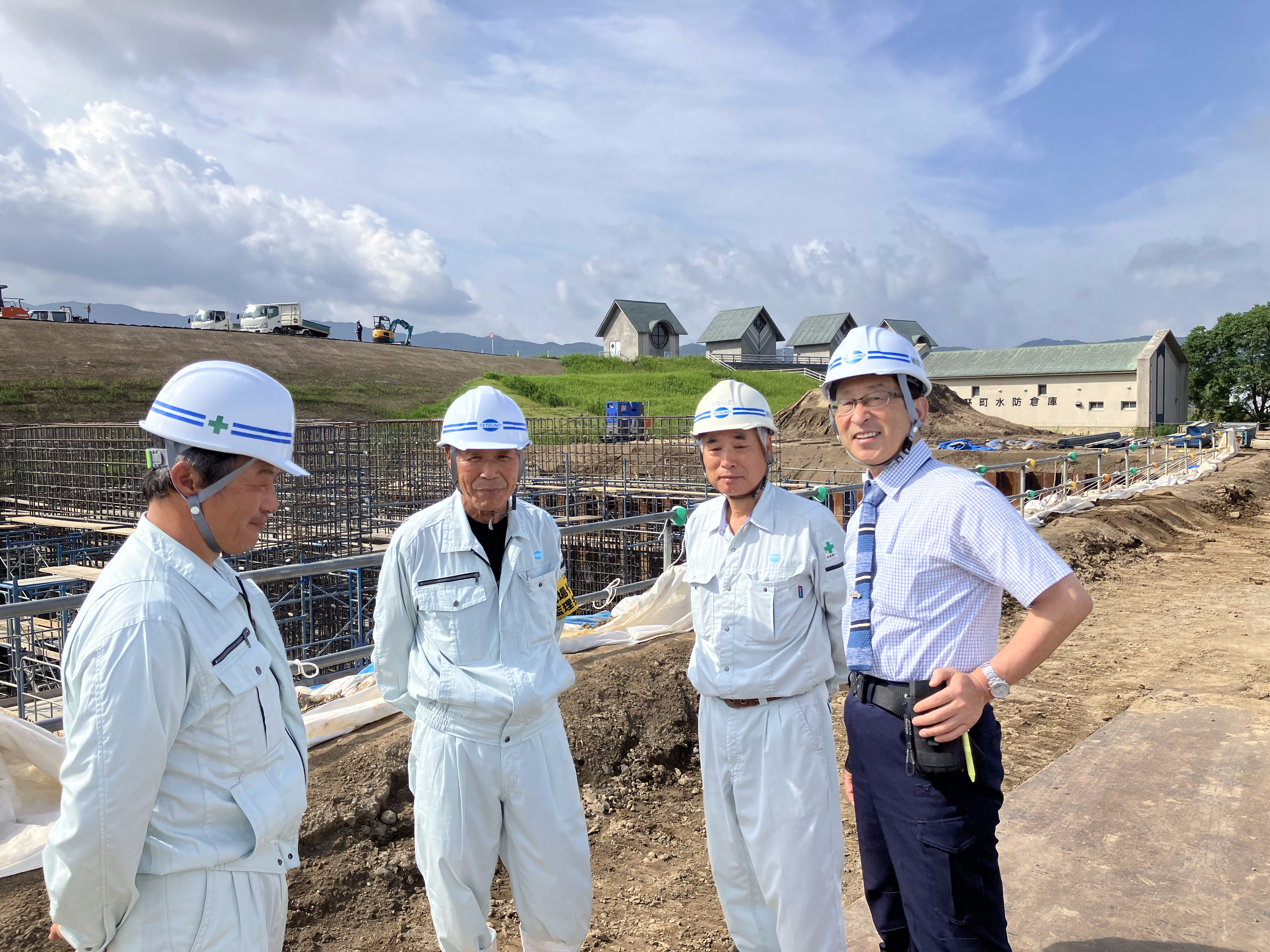 環境を創造する：川の氾濫制御など地域にとっての防災を中心に安全と安心を創造しています。